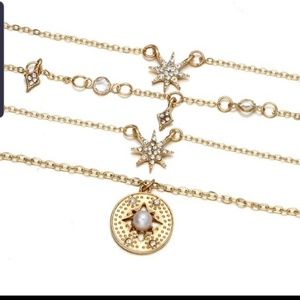 Jewelry - Gold tone stars pendant necklace Jewelry - Gold tone stars pendant necklace